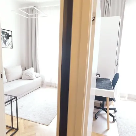 Apartment Slowackiego 18